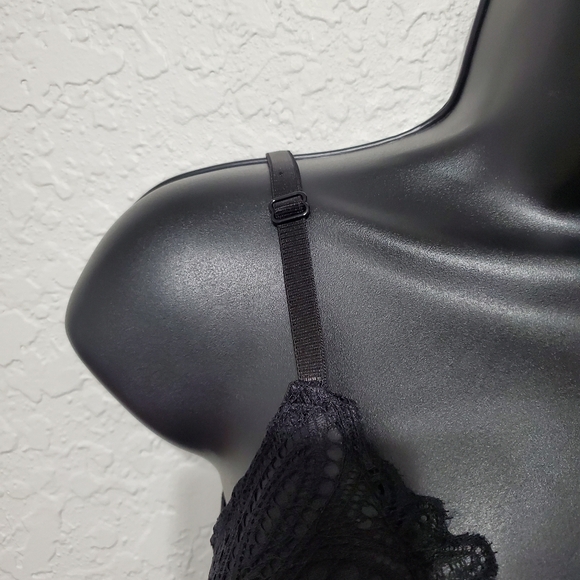 Frederick's of Hollywood Finley Black Lace Padded Bralette Bra Size M - Picture 5 of 7